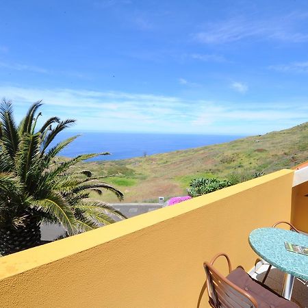 Bed and Breakfast Residencial FAROL Ponta do Pargo Exterior foto